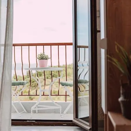 Sea Breeze Paradise Holiday home *
