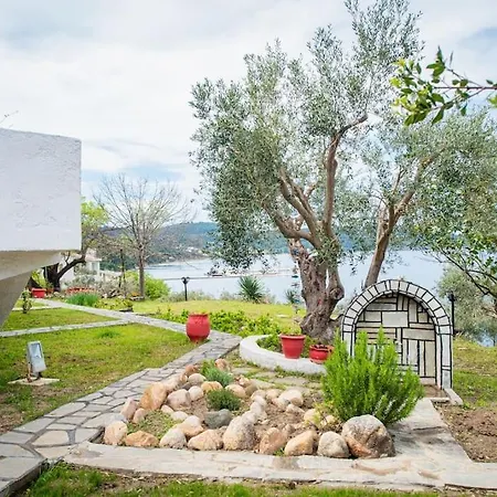 度假居 Sea Breeze Paradise 帕利乌里翁