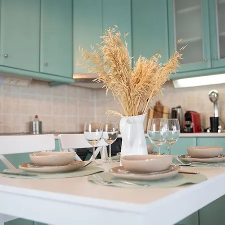 Sea Breeze Paradise Holiday home *