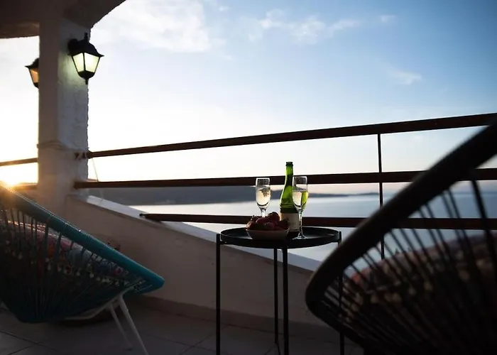 بيت للعطل Sea Breeze Paradise *
