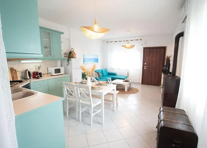 بيت للعطل Sea Breeze Paradise *