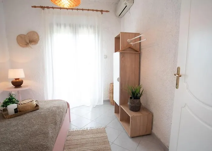 بيت للعطل Sea Breeze Paradise *